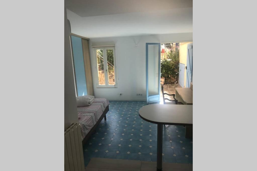Joli Studio Au Mont St Clair Avec Vue Sur La Mer Sète Exterior foto